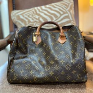 Vintage Speedy 30 Louis Vuitton bag (authentic)